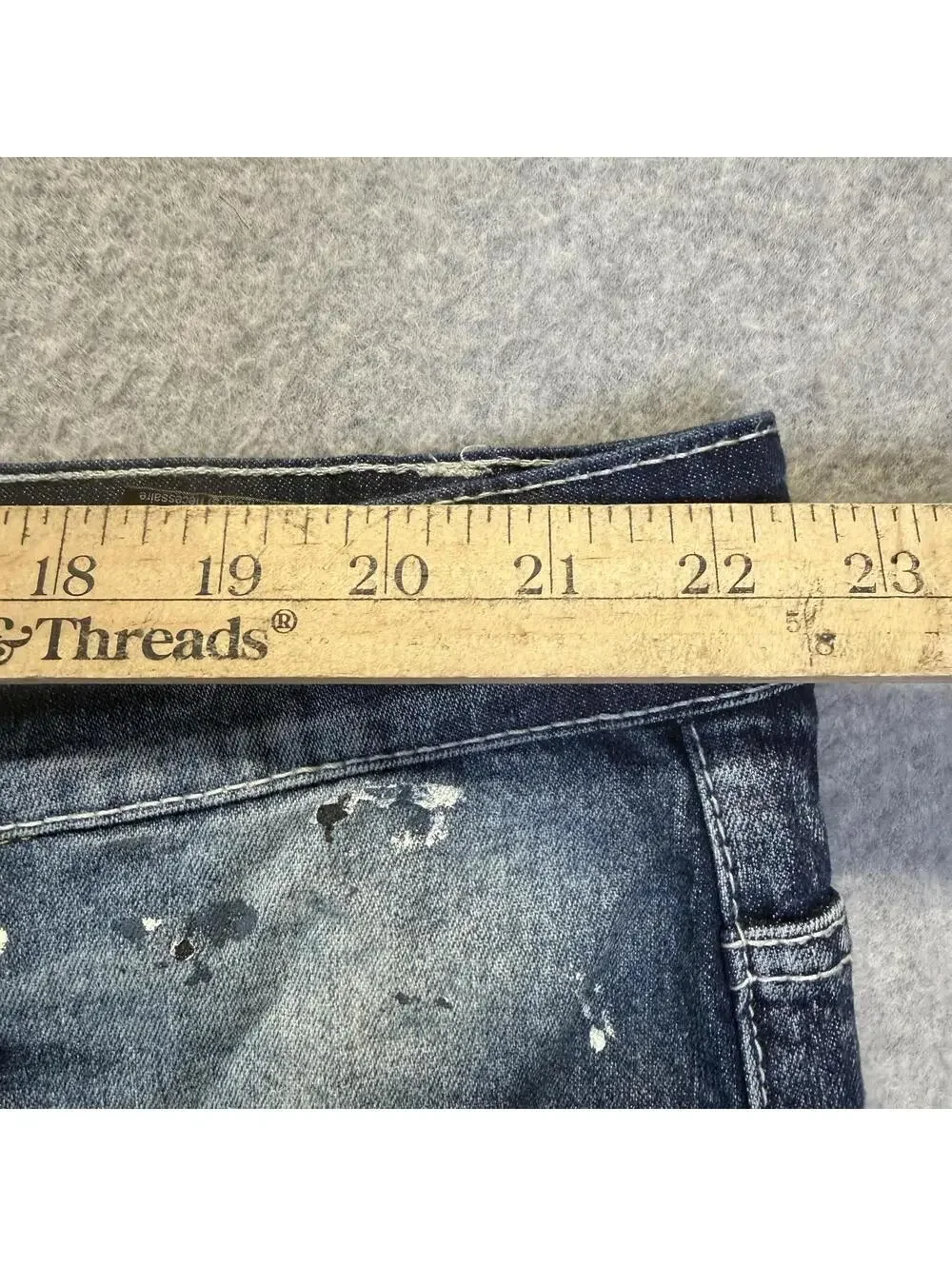 Southpole Men's Size 44 Stretch Distressed Pain Splatter Straight Leg Jeans
